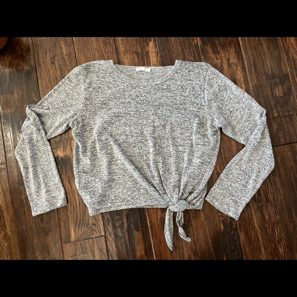 NWOT Girls size 14 sweater from Stitch Fix.  Worn once by my daughter.